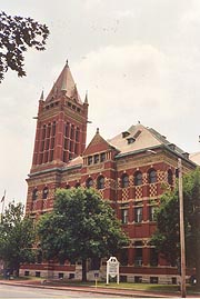 [photo, Allegany County Courthouse, 30 Washington St., Cumberland, Maryland]